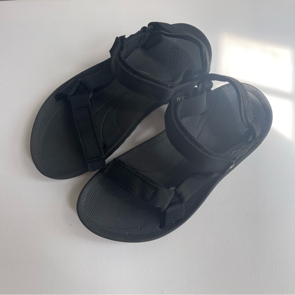 Teva Women's Size 7 Hurricane I Hiking Sport Sandals | Black